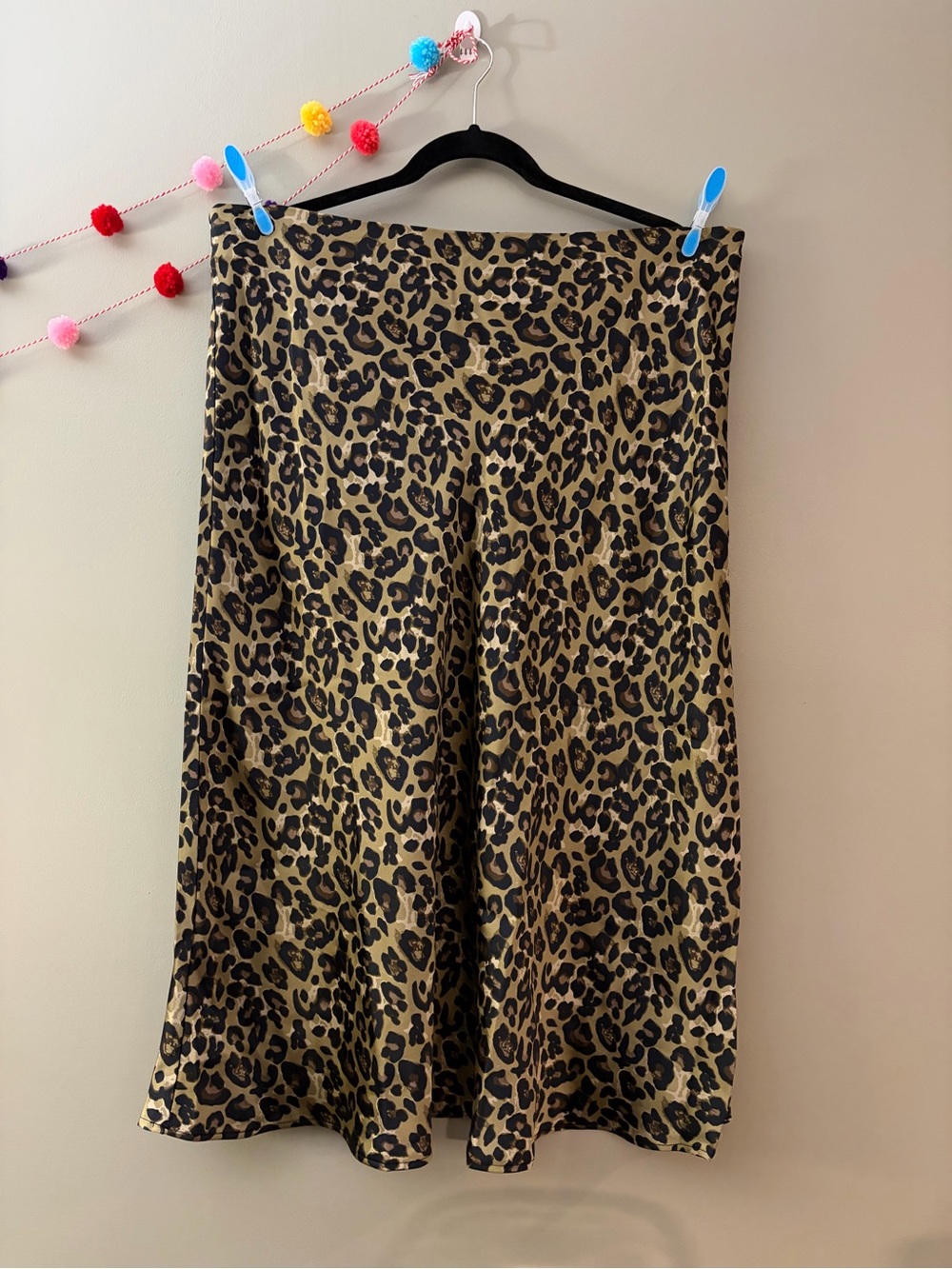 NEW: Studio 1886 satin leopard skirt green black